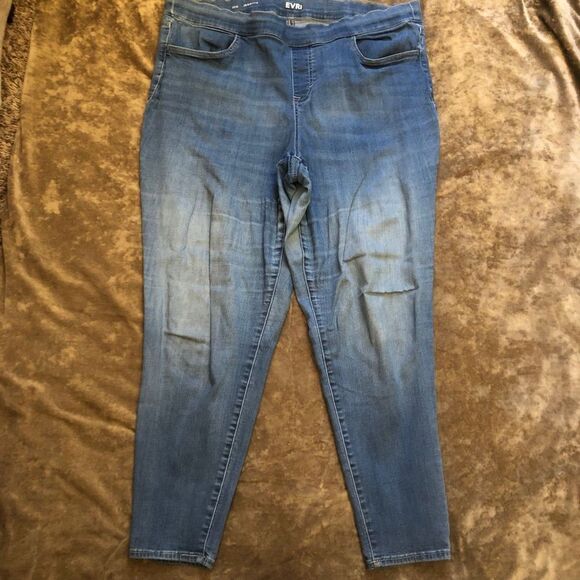 EVRI 16W Jean Leggings Medium Wash - Picture 2 of 6